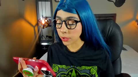 Maddie online show from December 21, 1:53 pm