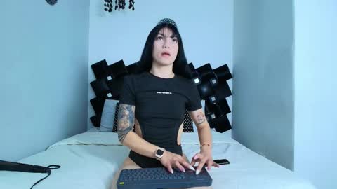 Snapshot of maddison_foxxx chatting on February 18, 12:34 pm Madisson online show from February 18, 12:34 pm