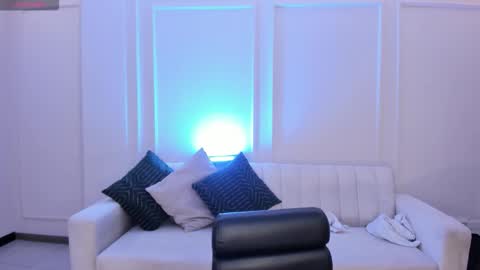 Snapshot of maddisonlowe chatting on February 1, 2:10 am Maddison online show from February 1, 2:10 am