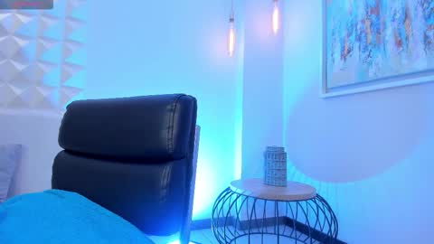 Snapshot of maddisonlowe chatting on February 15, 7:10 pm Maddison online show from February 15, 7:10 pm