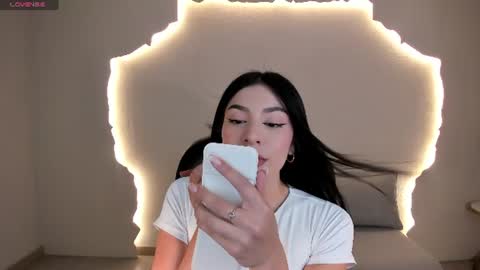 Maddison online show from August 4, 6:10 pm