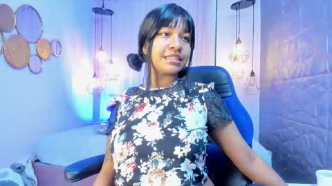 Snapshot of maddy_magic chatting on November 22, 8:08 pm Maddy online show from November 22, 8:08 pm