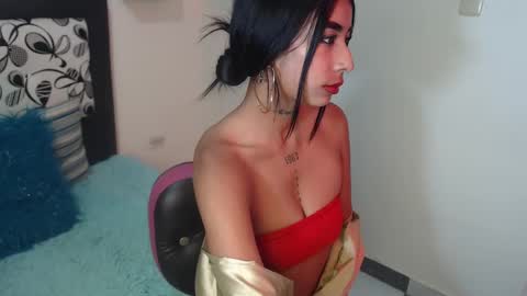 Maddy Parker  online show from January 9, 9:48 am