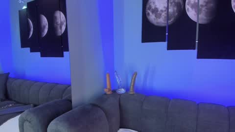 Maddy  online show from December 6, 8:40 pm