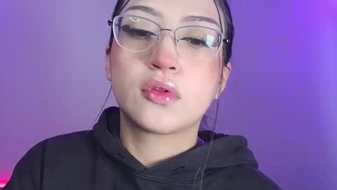 Snapshot of maddyghost chatting on September 25, 7:17 pm   Please followme and rate me your thumbs up online show from September 25, 7:17 pm