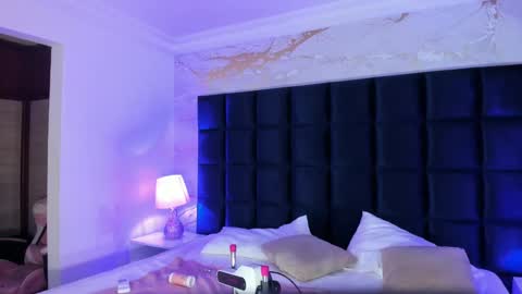 Maddy online show from September 25, 11:36 am