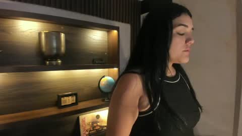 Snapshot of maddysexx_ chatting on May 15, 10:22 am Maddy online show from May 15, 10:22 am