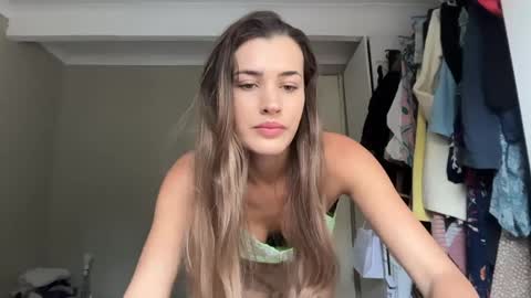 Maddy online show from April 15, 9:16 am