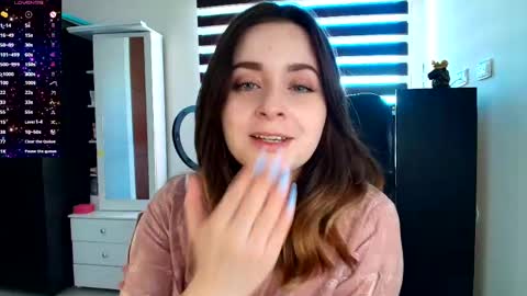 Snapshot of madelamee chatting on May 23, 3:49 pm madelamee online show from May 23, 3:49 pm