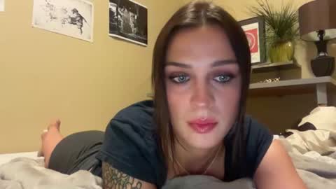 madelinebrooksx online show from June 23, 10:08 pm