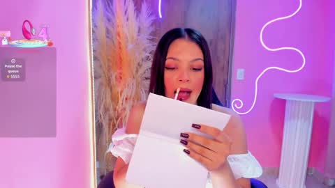 Madelin online show from April 2, 3:26 am