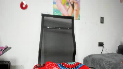 Snapshot of madelyn777 chatting on May 26, 1:01 am Madelyn. online show from May 26, 1:01 am