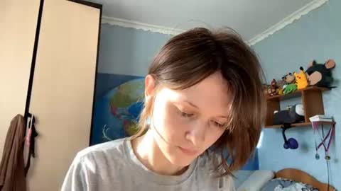 madelynsojourner online show from May 17, 3:15 am