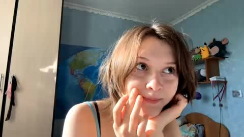 madelynsojourner online show from May 18, 3:02 am