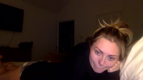 Snapshot of madirose69 chatting on November 11, 11:49 pm mari rose online show from November 11, 11:49 pm