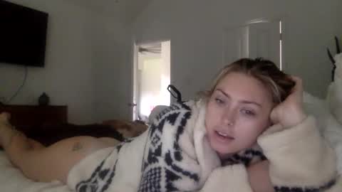 Snapshot of madirose69 chatting on November 19, 5:13 pm mari rose online show from November 19, 5:13 pm