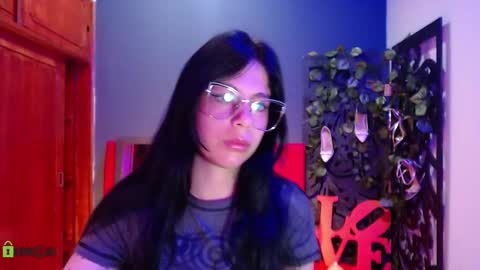 madison_braley online show from March 17, 12:52 pm