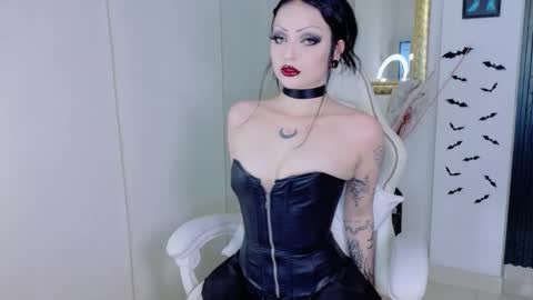 Snapshot of madison_jacksonn chatting on May 9, 8:36 pm madison_jacksonn online show from May 9, 8:36 pm