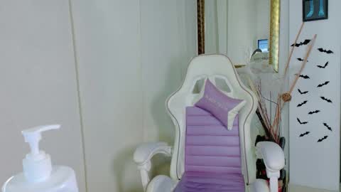 Snapshot of madison_jacksonn chatting on May 29, 8:51 pm madison_jacksonn online show from May 29, 8:51 pm