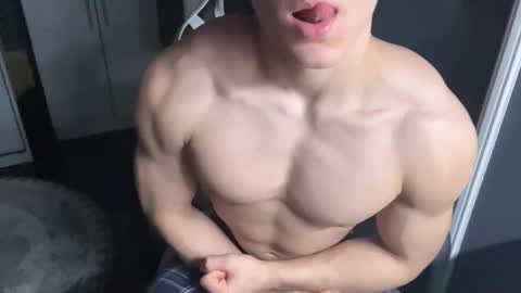 madisonboy2 online show from November 6, 9:59 pm