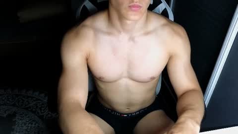 madisonboy2 online show from June 25, 9:52 pm