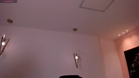 Maddi Collins online show from March 20, 11:37 am