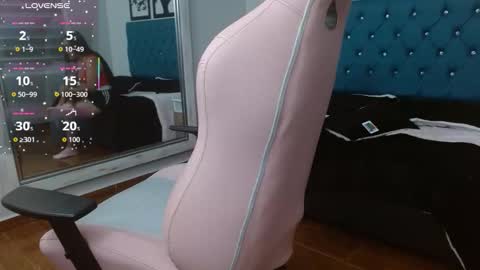 Angie online show from January 14, 11:38 am