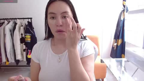 Snapshot of madissonn__ chatting on June 3, 7:08 pm MADY online show from June 3, 7:08 pm