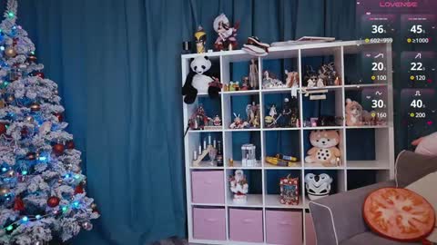 Alice online show from December 19, 6:01 pm