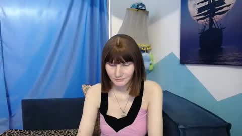 Snapshot of madoka_xxx chatting on January 9, 1:41 am Elizabeth online show from January 9, 1:41 am