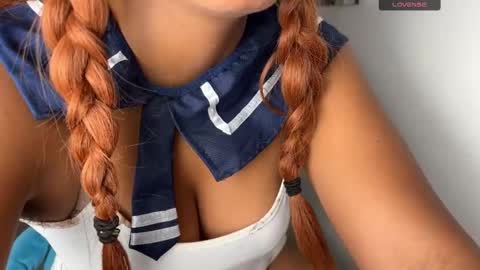 Snapshot of madsnextdoor chatting on October 19, 8:48 am Maddie online show from October 19, 8:48 am