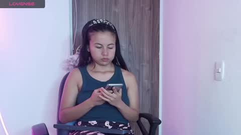 Snapshot of mady_gh chatting on February 11, 5:26 am mady online show from February 11, 5:26 am