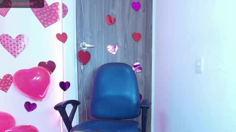 Snapshot of mady_gh chatting on February 15, 3:09 am mady online show from February 15, 3:09 am