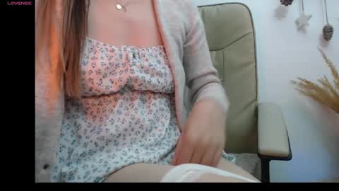 Snapshot of madyqueen chatting on February 28, 5:48 pm Mara online show from February 28, 5:48 pm