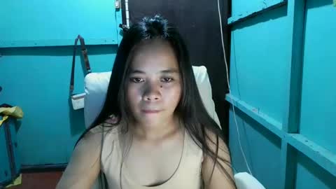 Snapshot of mae_lovers234xx chatting on December 4, 12:47 pm mae_lovers234xx online show from December 4, 12:47 pm