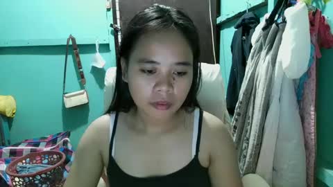 Snapshot of mae_lovers234xx chatting on December 7, 2:13 pm mae_lovers234xx online show from December 7, 2:13 pm