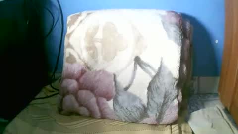 MaelahLove online show from March 26, 2:06 am