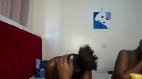 Maelys online show from April 7, 10:05 am