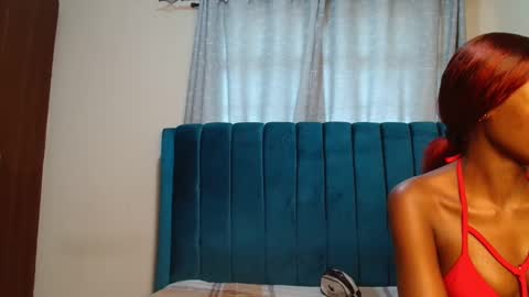 Snapshot of maeve_m chatting on December 4, 10:35 am Maeve online show from December 4, 10:35 am