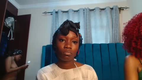 Snapshot of maeve_m chatting on December 11, 6:14 am Maeve online show from December 11, 6:14 am