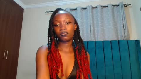 Snapshot of maeve_m chatting on January 4, 5:47 pm Maeve online show from January 4, 5:47 pm