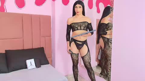 maeve_wilde online show from February 26, 9:05 pm