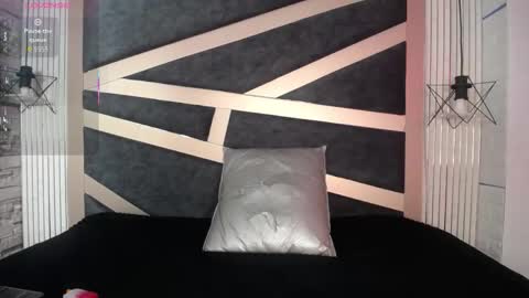 maevekuro online show from September 29, 3:11 am