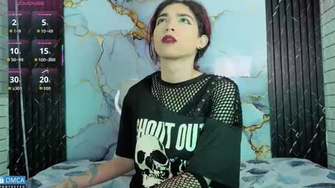 maevekuro online show from October 13, 3:17 am