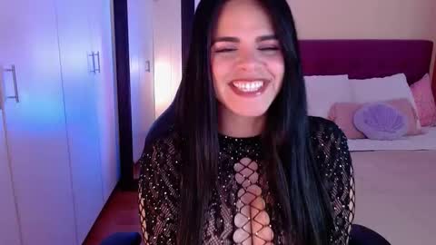 Snapshot of mafer_meow chatting on February 28, 7:15 pm Mafer Flor online show from February 28, 7:15 pm