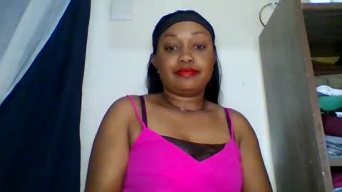 Snapshot of magdalinemus chatting on May 29, 10:13 am magdalinemus online show from May 29, 10:13 am