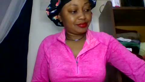 Snapshot of magdalinemus chatting on June 16, 10:34 pm magdalinemus online show from June 16, 10:34 pm