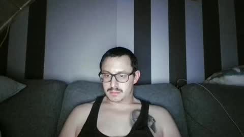 Snapshot of magfrauenfuesse chatting on December 18, 2:06 am magfrauenfuesse online show from December 18, 2:06 am