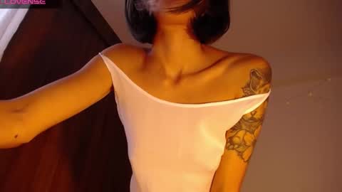 Snapshot of maggie_raver chatting on December 21, 5:29 pm maggie online show from December 21, 5:29 pm