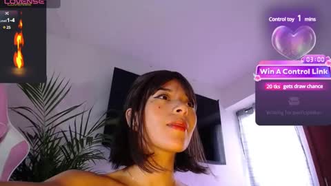 Snapshot of maggie_raver chatting on March 11, 2:40 pm maggie online show from March 11, 2:40 pm